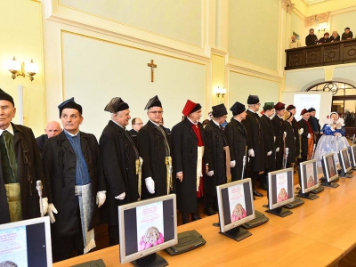 KONSULTACJE SPOŁECZNE W RATUSZU ŻYWIECKIM W SPRAWIE WPISU „TRADYCJI NOSZENIA ŻYWIECKIEGO STROJU MIES - zdjęcie11